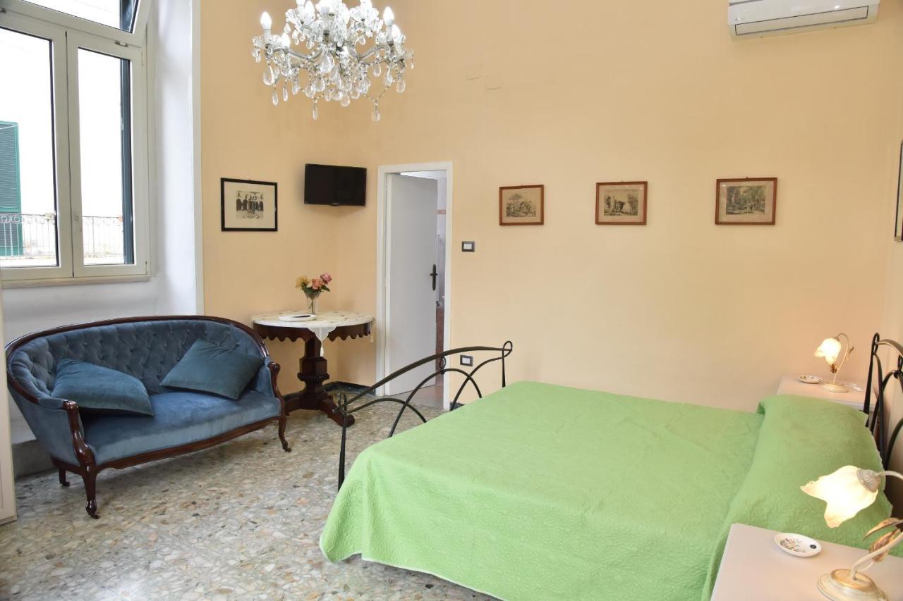 Rosaria Suite & Rooms Лече Екстериор снимка