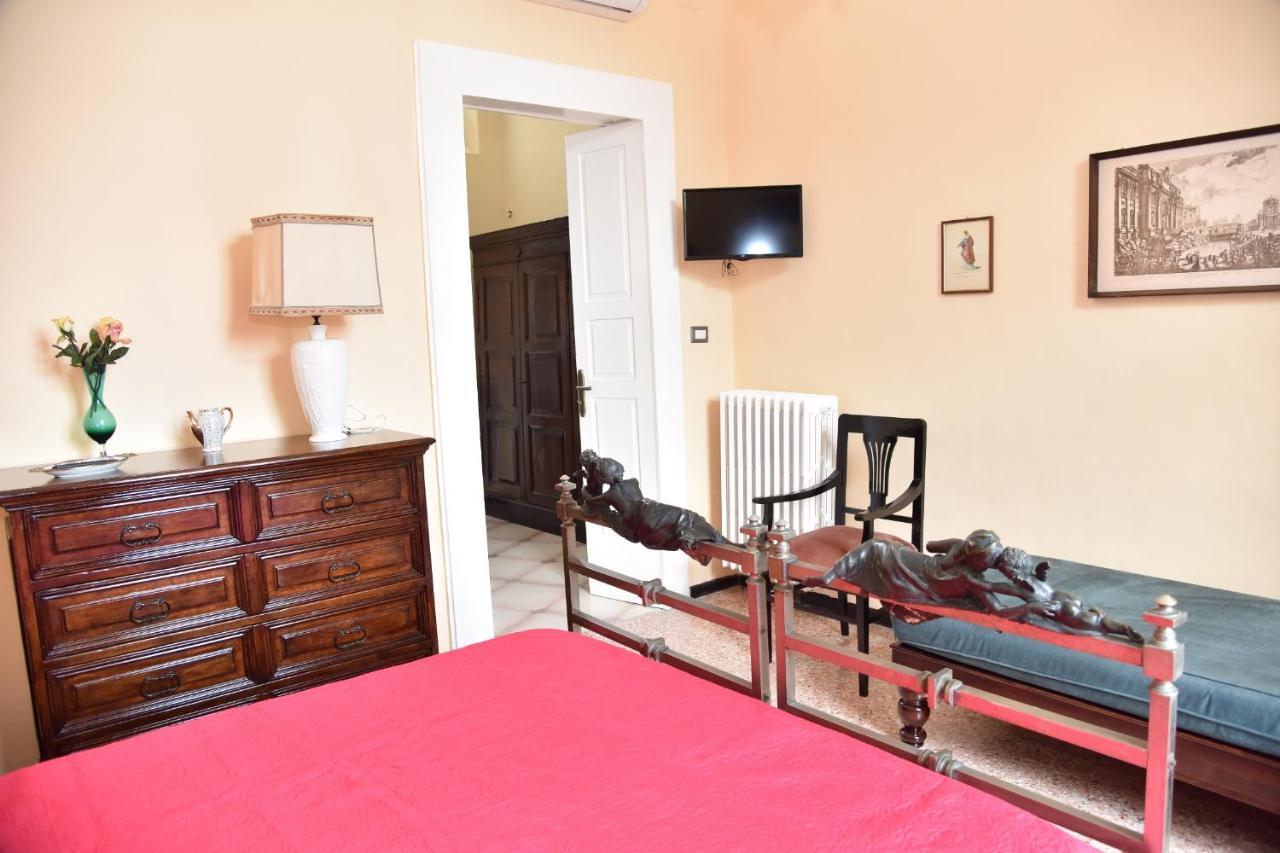 Rosaria Suite & Rooms Лече Екстериор снимка