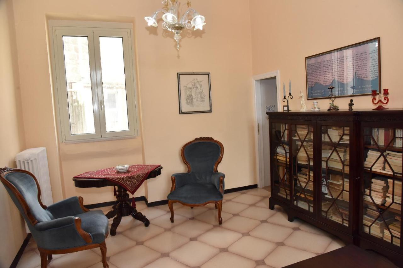 Rosaria Suite & Rooms Лече Екстериор снимка