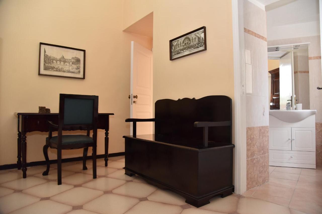 Rosaria Suite & Rooms Лече Екстериор снимка